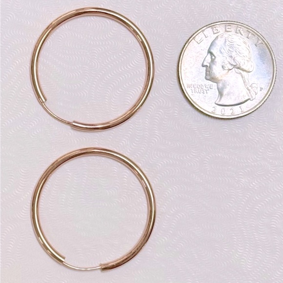 NWOT 14K Rose Gold Infinity Hoop Earrings Quality solid gold hoops.   30mm x 2mm - Picture 4 of 5